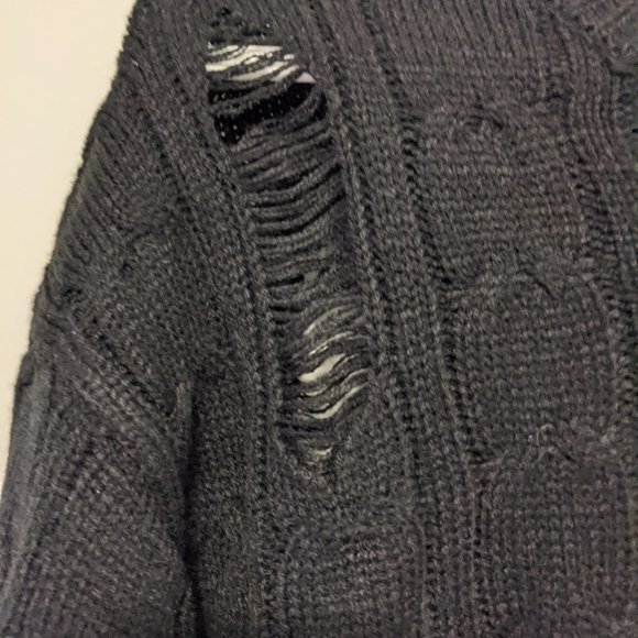 Distressed black sweatshirt - Picture 5 of 6